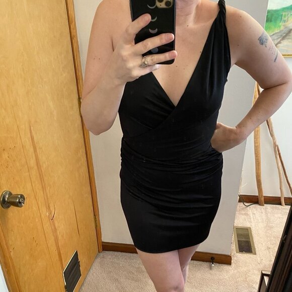 Black Halo Twist Strap Cross Bodice Fitted Mini Little Black Dress - Picture 8 of 10